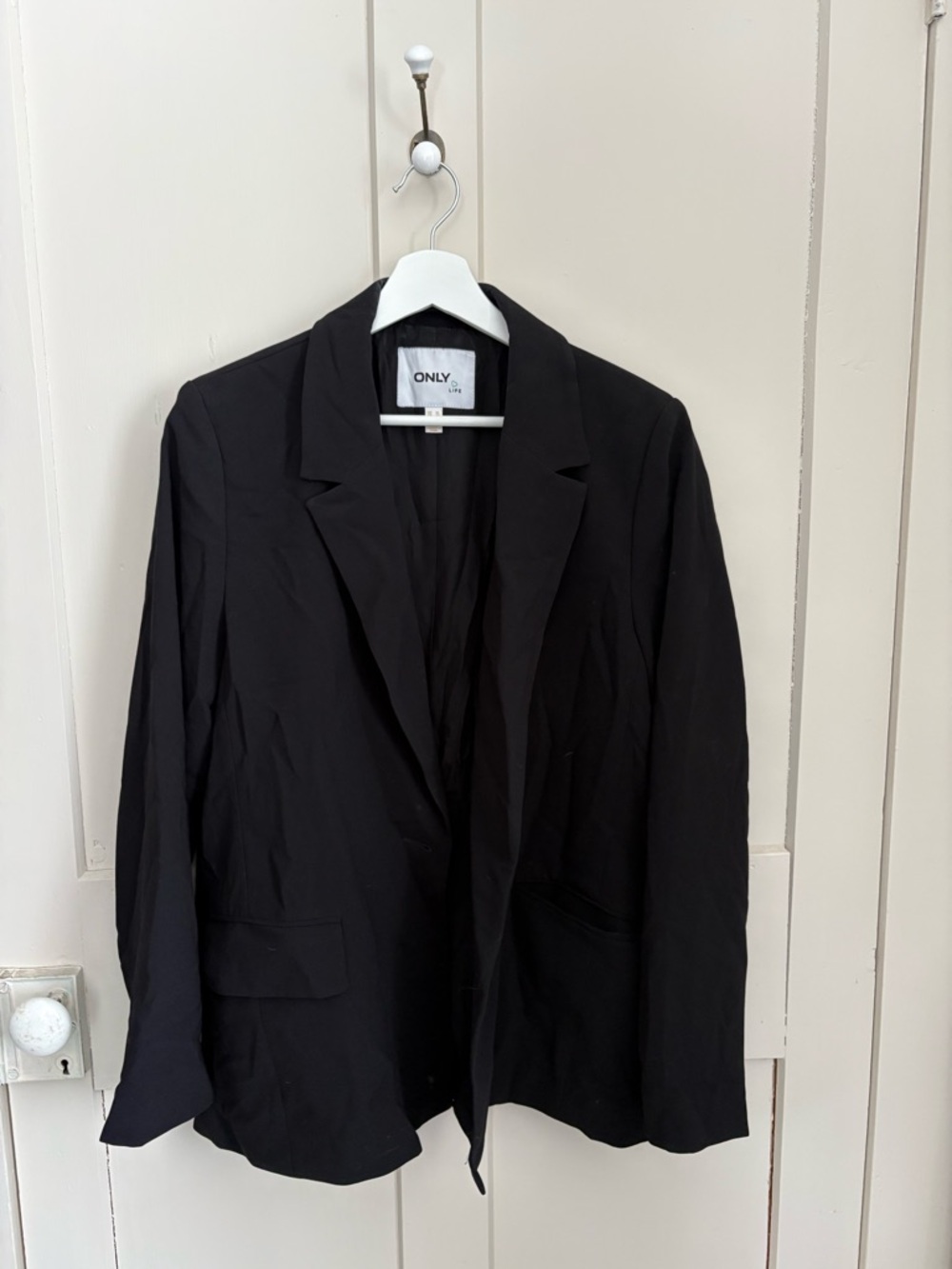 NWOT Only classic black blazer